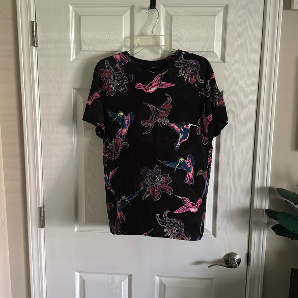 H&M hummingbird graphic t